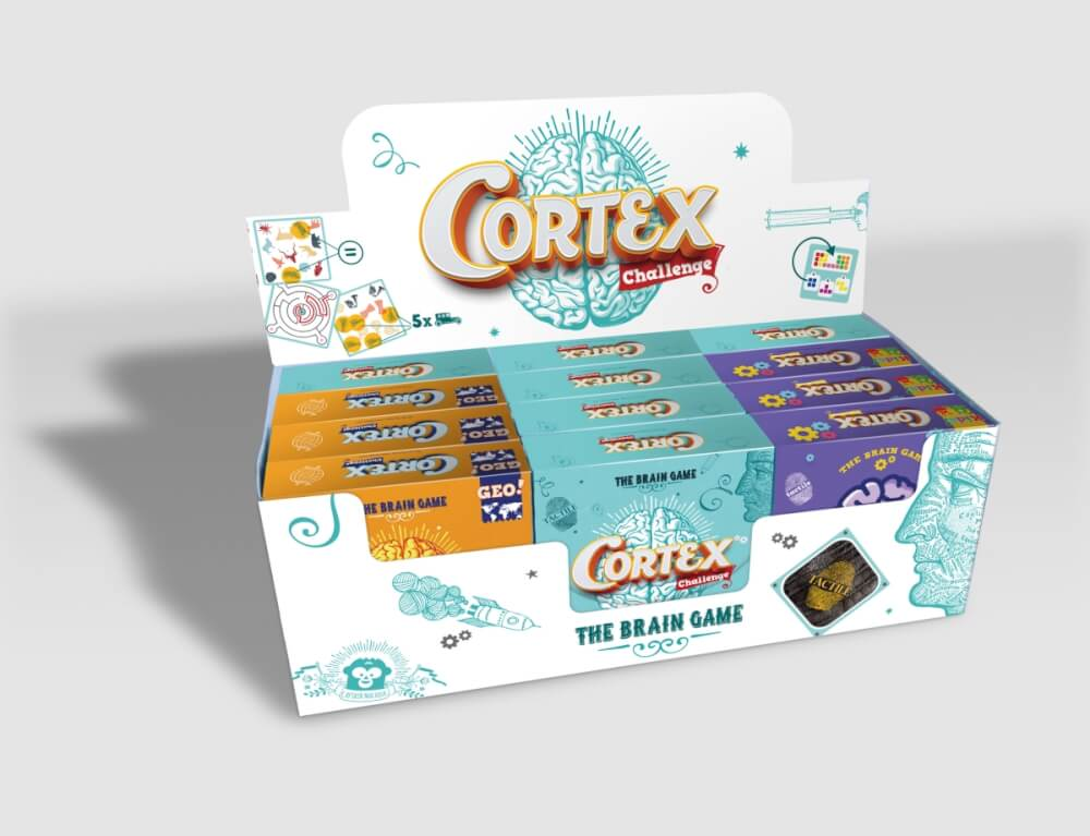 Cortex Challenge Spiel-Display-Box mit mehreren Spielboxen und Logo.