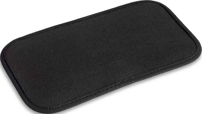 Un coussin rectangulaire noir avec une bordure cousue.
