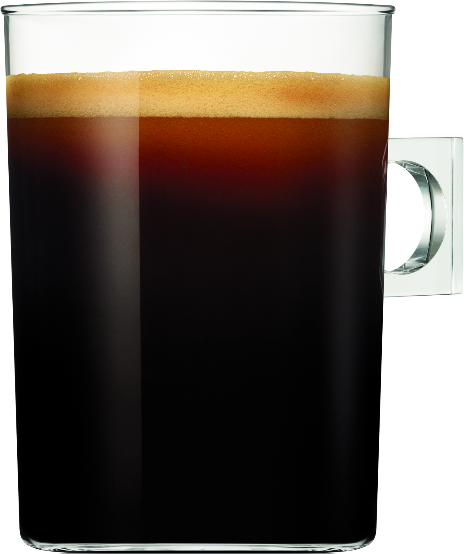 Grand verre de café, avec une anse, montrant le café noir et la mousse.