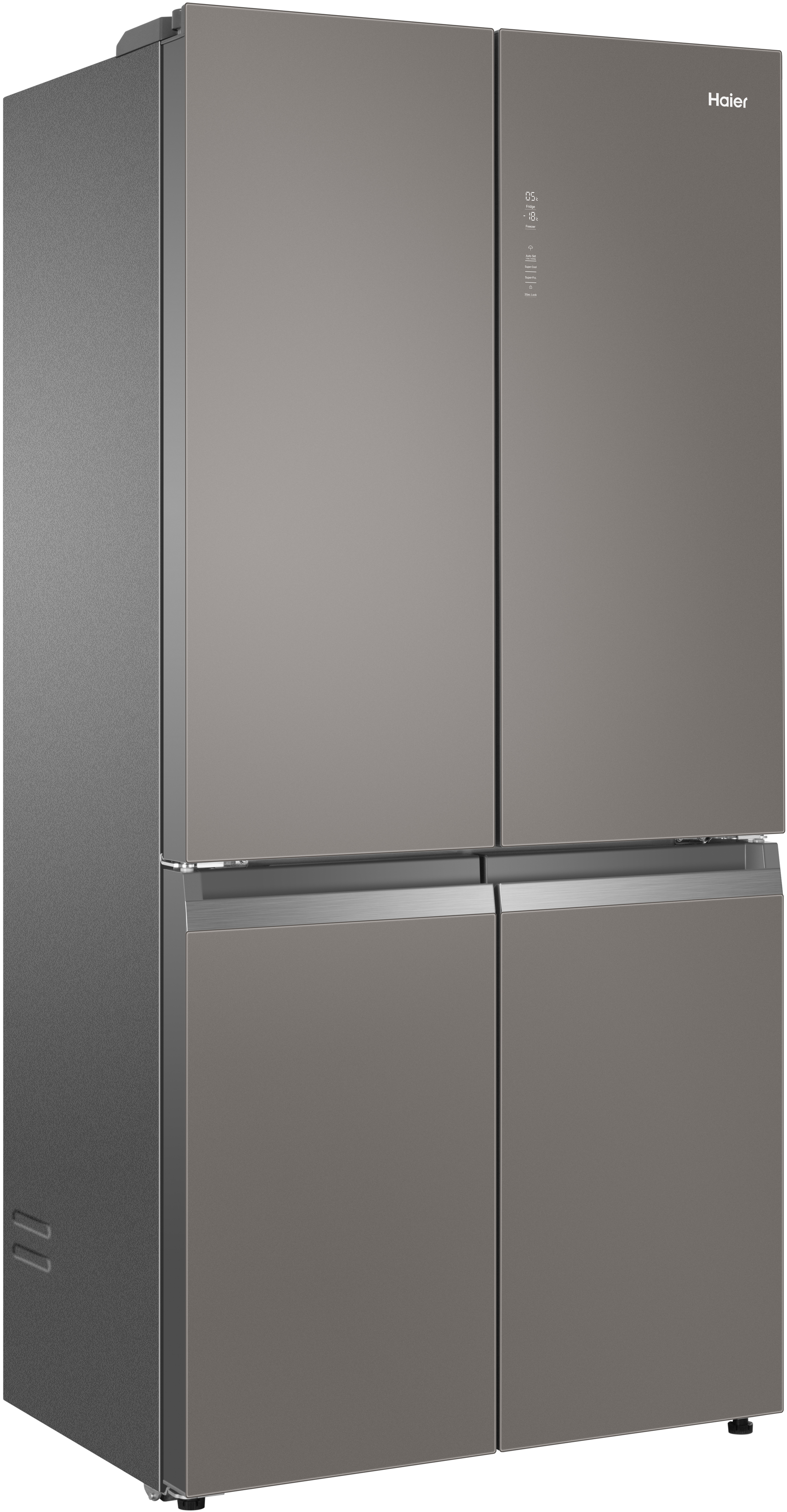 Ein grauer Haier-Kühlschrank mit vier Türen. Die Türen sind geschlossen. Der Hintergrund ist weiß.