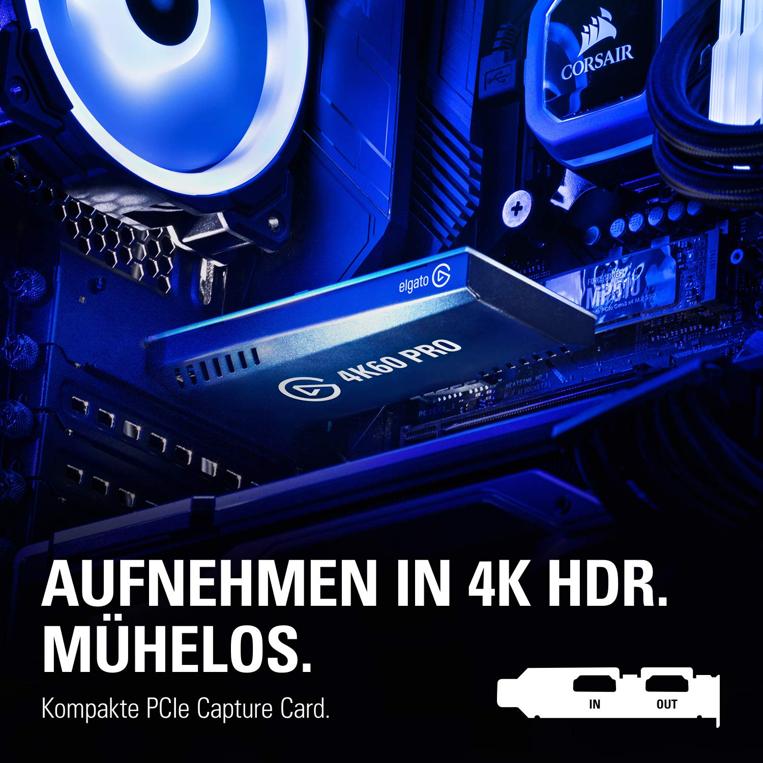 Schwarze und blaue Elgato 4K60 Pro Capture Card in einem Computer mit blauen Lichtern.