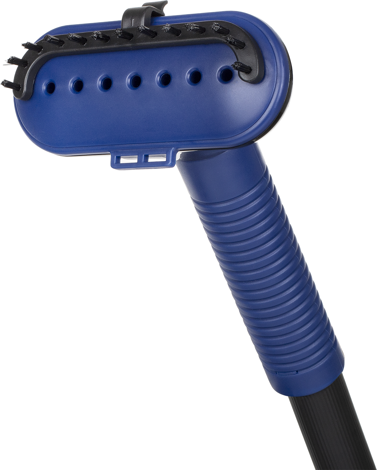 Close-up van een blauwe handstoomreinigerkop met een zwarte handgreep. Zwarte achtergrond.
