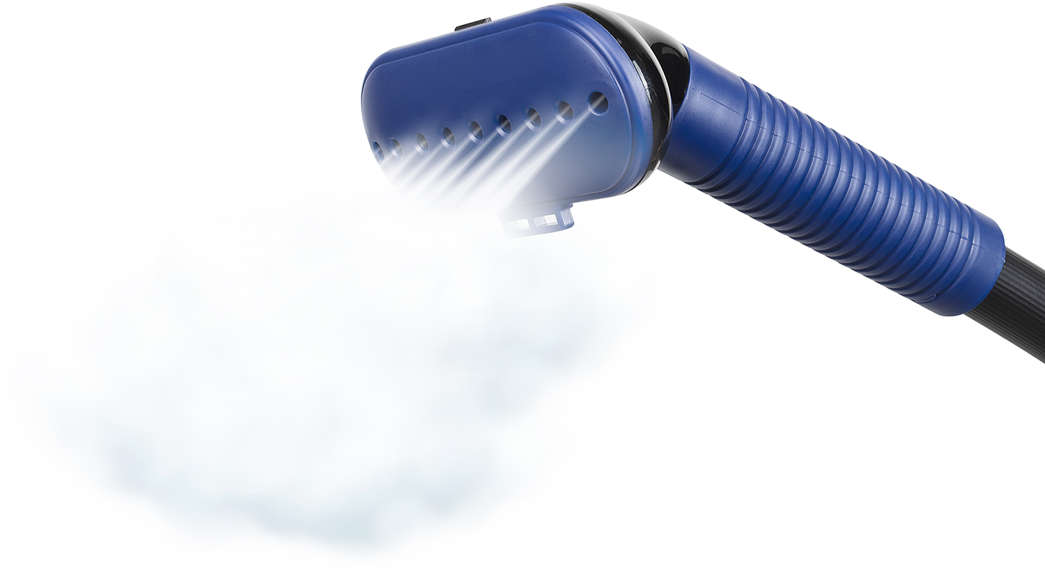 Blauwe handheld stomer met stoom die uit de sproeier komt.