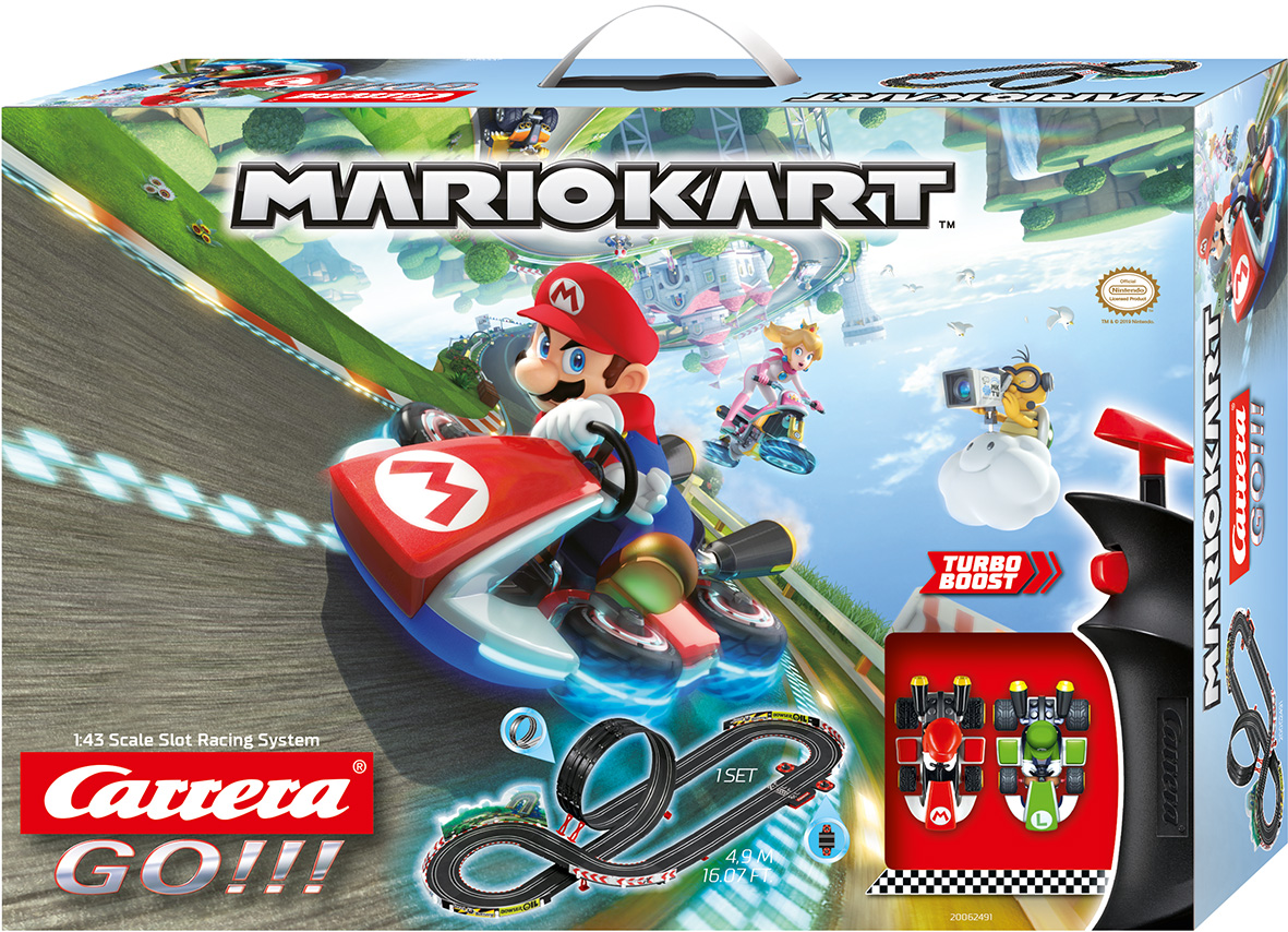 Mario Kart Carrera GO!!! Box. Mario und Peach fahren auf einer Strecke. Die Box zeigt die Strecke und Autos.