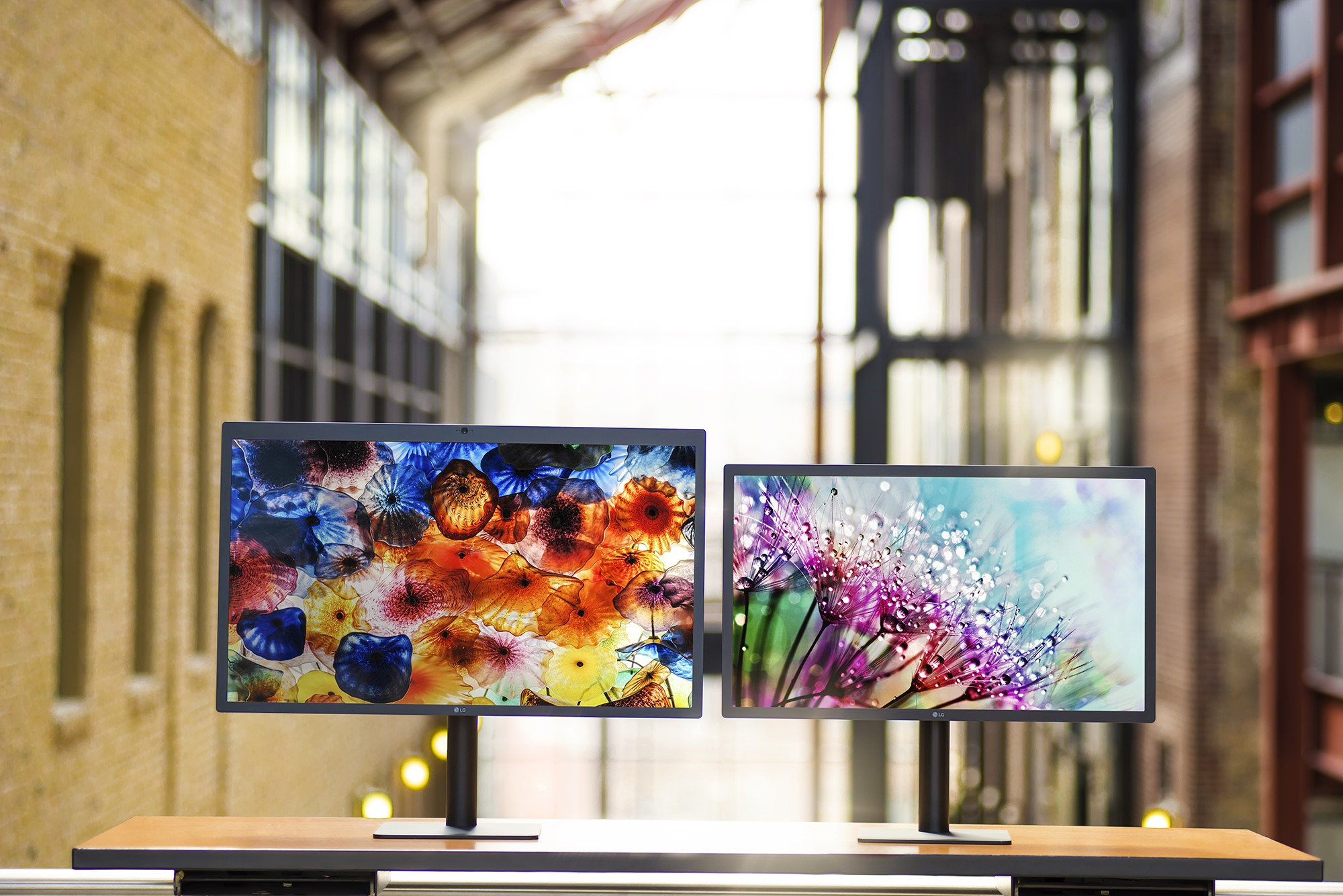 LG 27MD5KLP-B UltraFine 27 Zoll  UHD 5K  Monitor  14 ms Reaktionszeit  